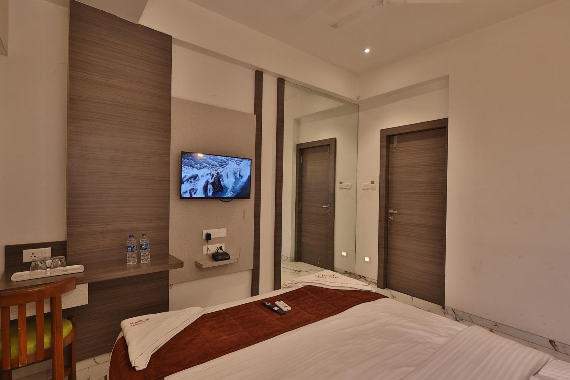 נאווי מומבאי Hotel Stay Inn מראה חיצוני תמונה